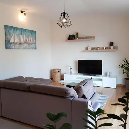 Апартаменты Marino Каштела